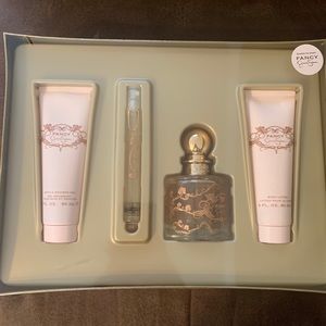 Fancy Jessica Simpson Set